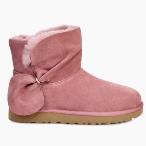 Ugg CLASSIC MINI TWIST BOOT size 6